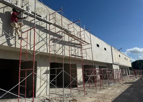 Proyecto Cabañas Macao en proceso de construcción por Trimeka ID Group